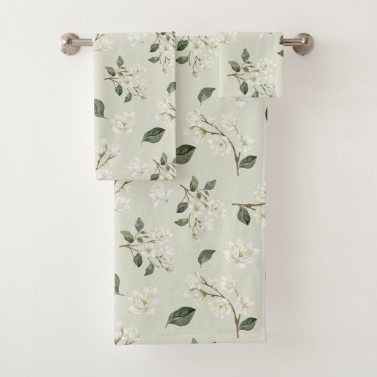 White Magnolia Waterverf Pattern Zee Foam Green Bad Handdoek (Insitu)