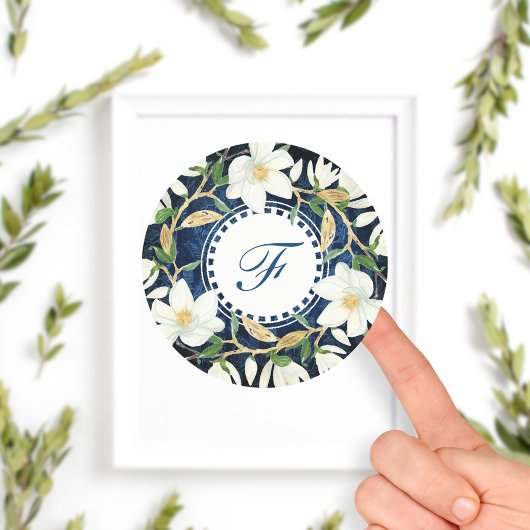 White Magnolias Monogram Initiaal Ronde Sticker