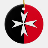 White Maltese Cross & Malta flag symbol / messghts Keramisch Ornament (Voorkant)