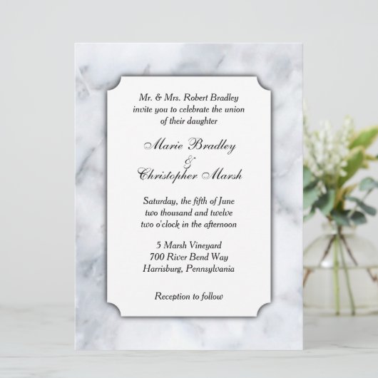 White Marble Classy Wedding Uitnodiging (Staand voorkant)
