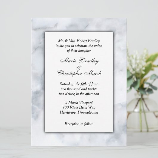 White Marble Classy Wedding Uitnodiging (Staand voorkant)