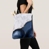 White Marble Gilded Navy Blue Agate Tote Bag (Dichtbij)