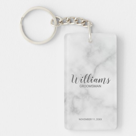 White Marble Modern Script Personalized Groomsmen Sleutelhanger (Voorkant)