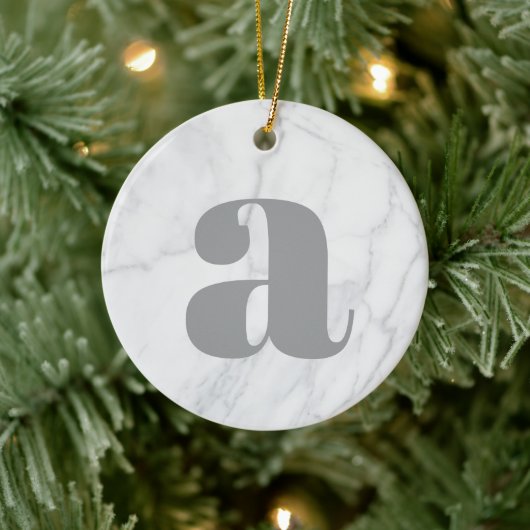 White Marble Personalized Monogram Keramisch Ornament (Boom)