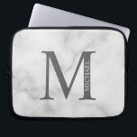 White Marble Persoonlijke Monogram en Naam Laptop Sleeve<br><div class="desc">Gepersonaliseerde Monogram- en naamcadeaus met gepersonaliseerde monogram en naam in klassieke stijl van het serif lettertype.</div>