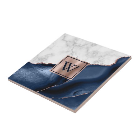 White marble Roos Gold Navy Blue Agate Monogram Tegeltje (Zijkant)