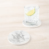White Marble Script Specialized Groomsman's Name Zandsteen Onderzetter (Zijkant)