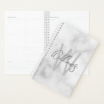 White Marble Script Specialized Monogram and Name Planner<br><div class="desc">Moderne,  minimalistische persoonlijke monogram en naam geeft dit ontwerp een gepersonaliseerde naam in de grijze moderne,  moderne tekenstijl voor handschrift en monogram in lichte grijze moderne sans serif lettertypestijl als achtergrond,  op witte marmerachtergrond.</div>