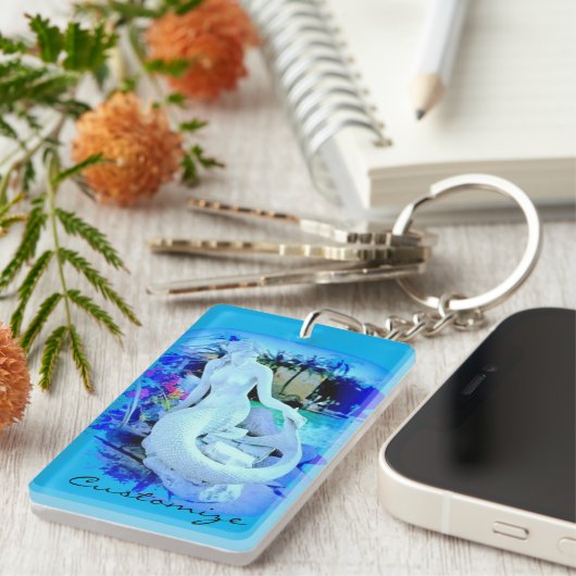 White Mermaid Sitting Thunder_Cove Sleutelhanger (Voorkant Rechts)