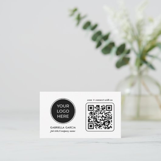 White Modern Scannable Logo Visitekaartje (Staand voorkant)