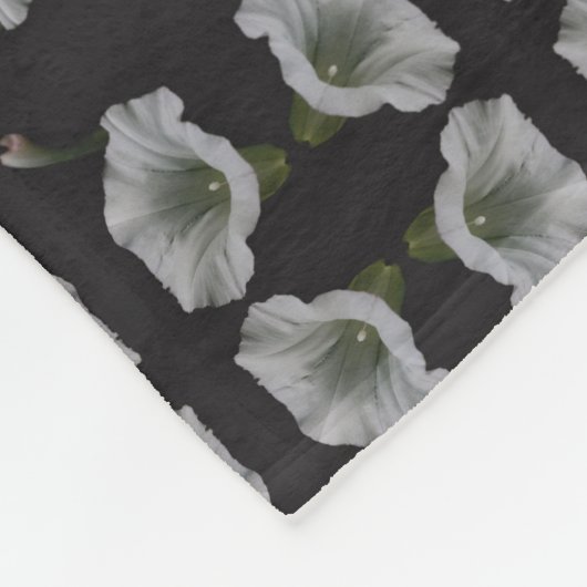 White Morning Glory Flower Abstract Pattern Fleece Deken (Hoek)