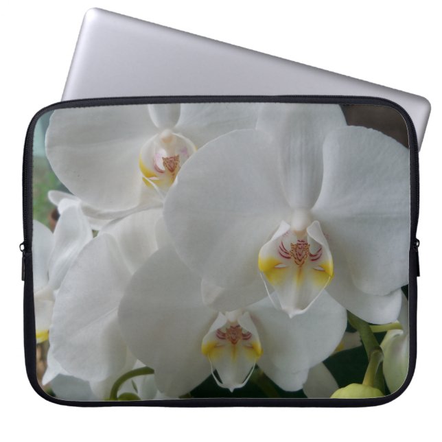 White Moth Orchids op een laptophoes Laptop Sleeve (Voorkant)