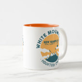 White Mountains New Hampshire - Retro  Tweekleurige Koffiemok (Voorkant rechts)