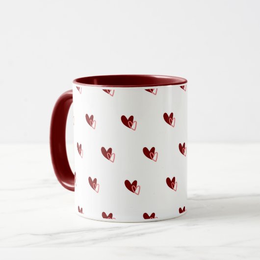  White Mug – Dark Red Hearts Pattern Mok (Voorkant links)