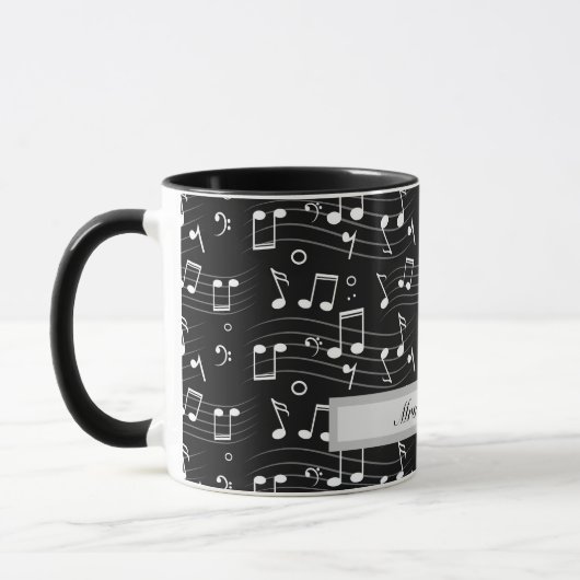White music notes on black background mok (Links)