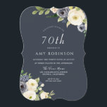 White & Navy Flowers Mooi 70th Birthday Party Kaart<br><div class="desc">White & Navy Flowers Beauful 70th Birthday Party Invitation We hebben ook veel andere uitnodigingen en collecties.</div>