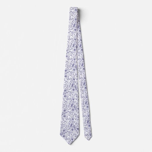White neck tie with elegant blue floral pattern stropdas (Voorkant)