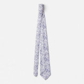 White neck tie with elegant blue floral pattern  stropdas (Achterkant)