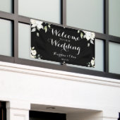 White on Black Floral Welkom op onze bruiloft Spandoek (Buitenkant Gebouw)