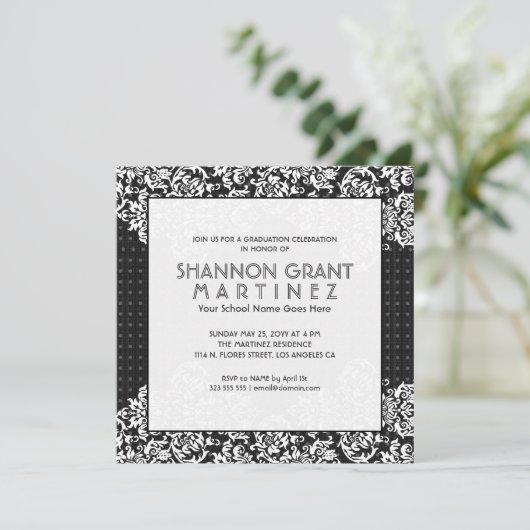 White on Black Flowers-Elegant Afstudeerder Invite Kaart (Staand voorkant)