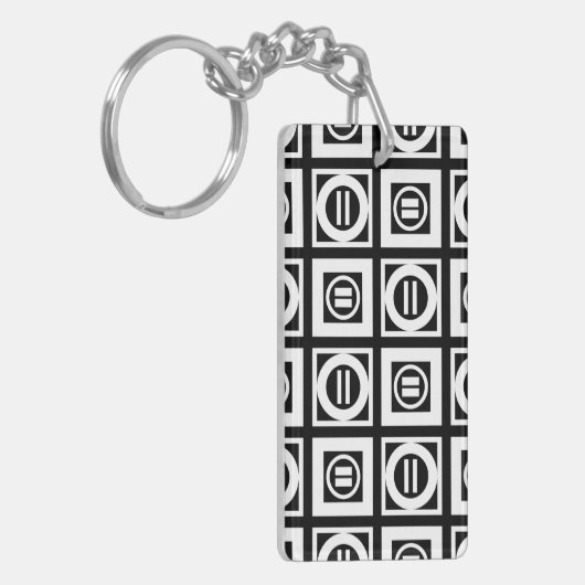 White on Black Geometric Equal Sign Pattern Sleutelhanger (Voorkant Links)