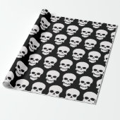 White on Black Skulls Cadeaupapier (Uitgerold)