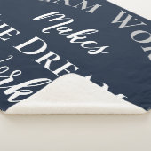 White on Blue Teamwork maakt het droomwerk Sherpa Deken (3/4)