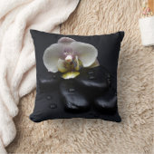 White Orchid on Black Stones Kussen (Deken)