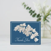 White Orchids Blue Background Bedankt Briefkaart (Staand voorkant)