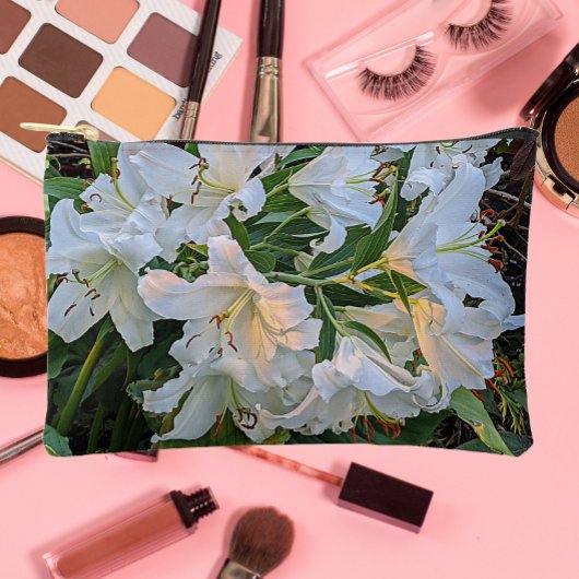 White Oriental Lilies Floral Etui