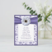 White Paars Daisy Bridal Shower Invitation Kaart (Staand voorkant)