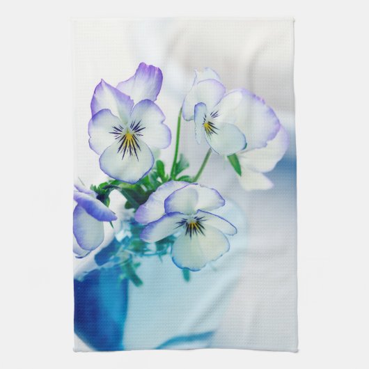 White Paars Pansies Flowers Blue Vase Floral Theedoek (Verticaal)