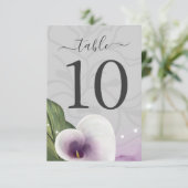 White Paarse Calla Lily Wedding Table Nummerkaarte Kaart (Staand voorkant)