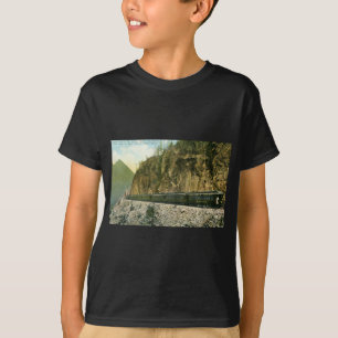 White Pass & Yukon Route Train 1936  T-shirt