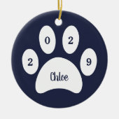 White Paw Print Navy Blue Cat Foto met naam Jaar Keramisch Ornament (Voorkant)