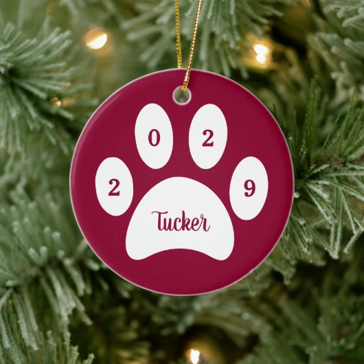 White Paw Print Red Dog Foto met naam Jaar Keramisch Ornament (Boom)