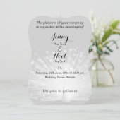 White Peacock Feathers Wedding Invitation Kaart (Staand voorkant)