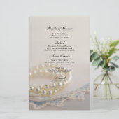 White Pearls and Blue Lace Wedding Menu (Staand voorkant)