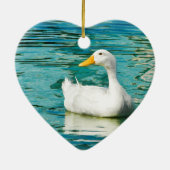 White Pekin Duck - Natuur Foto in Reflecties Keramisch Ornament (Achterkant)
