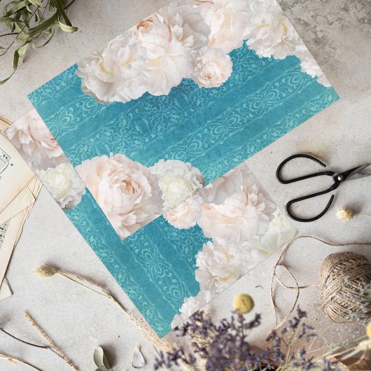 White Peony Flowers on Turquoise Damask Pattern Tissuepapier