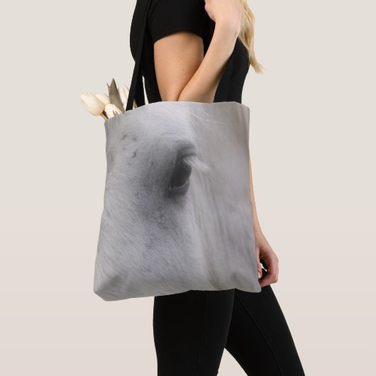 White Percheron Draft Horse Eye Tote Bag (Dichtbij)