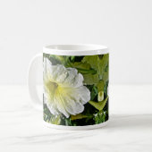 White Petunia Series Coordinating Items Koffiemok (Voorkant links)