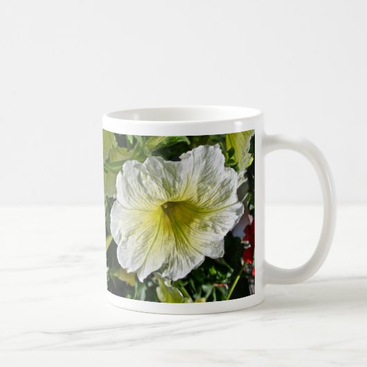 White Petunia Series Coordinating Items Koffiemok (Rechts)