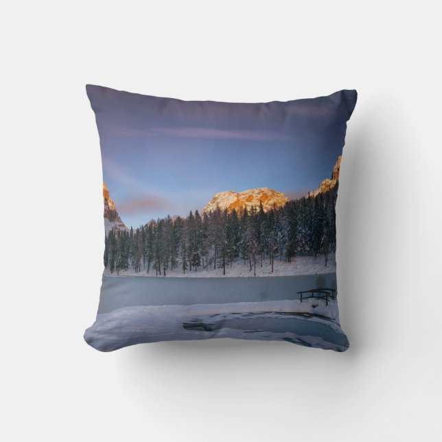 White Pink Elegant Floral Kijk naar de zonsonderga Kussen (Voorkant)