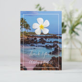 White Plumeria Flower w/ Tropical Beach, bedankt Kaart (Staand voorkant)