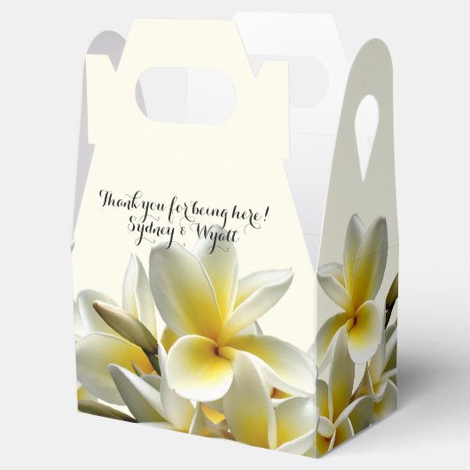 White Plumeria Flowers Wedding Reception Favor Box Bedankdoosjes (Geopend)