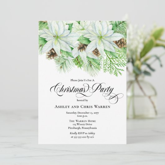 White Poinsettias | Pinecones Pine-kerstfeest Kaart (Staand voorkant)