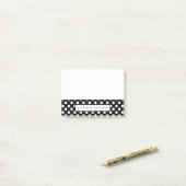 White Polka Dots on Black met naam Post-it® Notes (Op bureau)