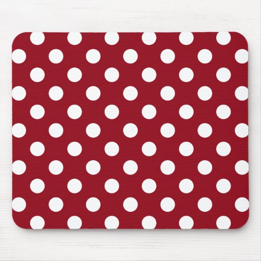 White Polka Dots on Crimson Red Muismat (Voorkant)