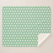 White Polka Dots on Sage Green Sherpa Deken (Voorkant (horizontaal))